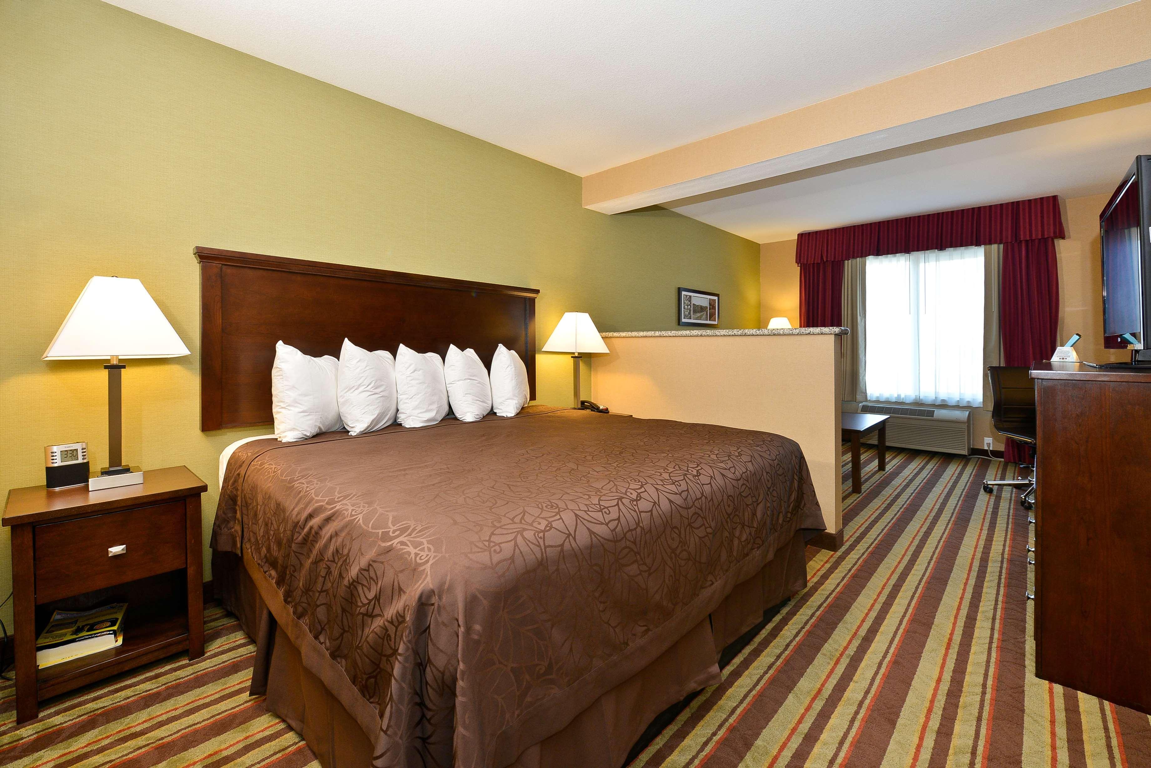 Best Western Wilsonville Inn & Suites Bagian luar foto
