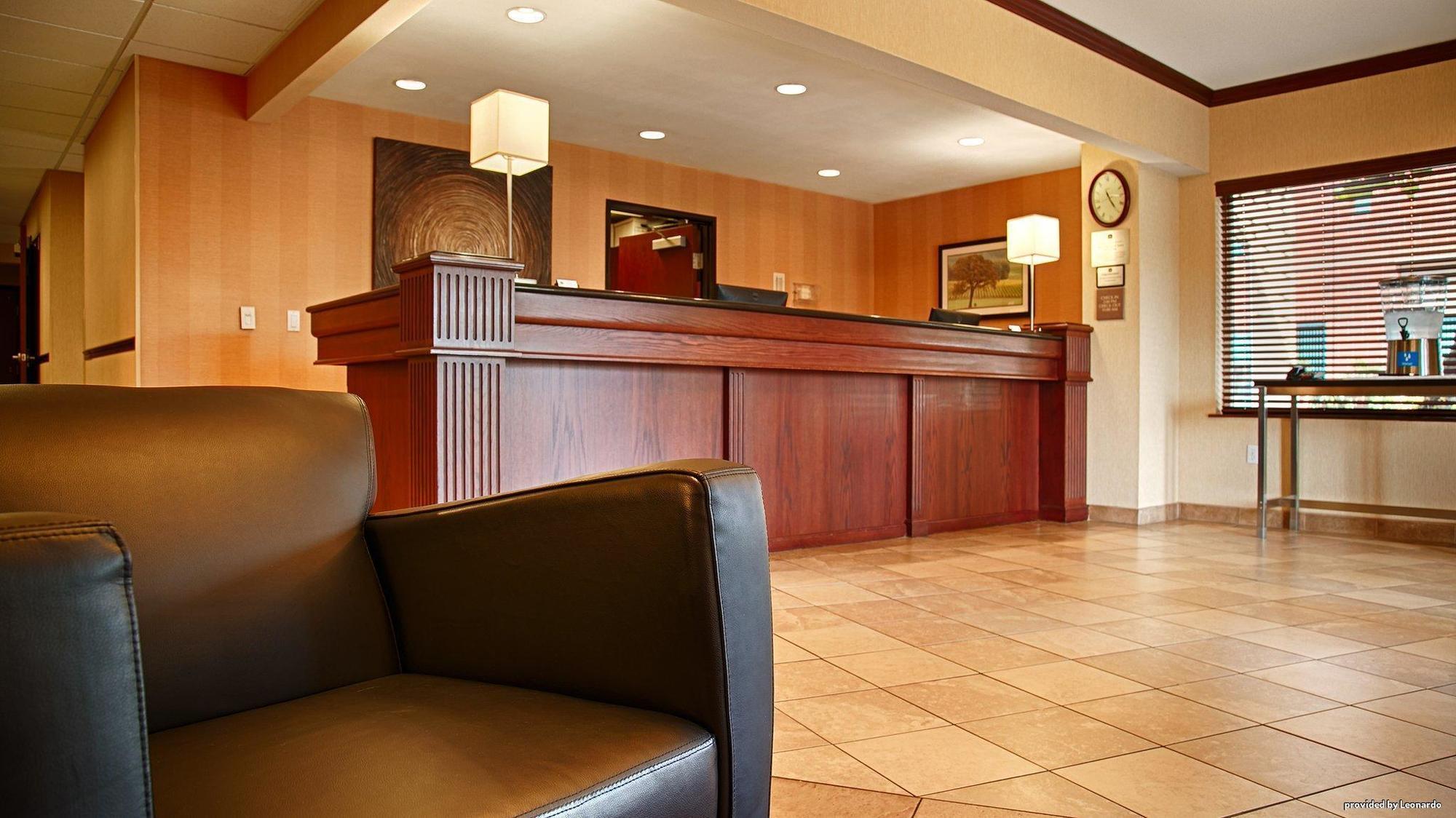 Best Western Wilsonville Inn & Suites Bagian luar foto