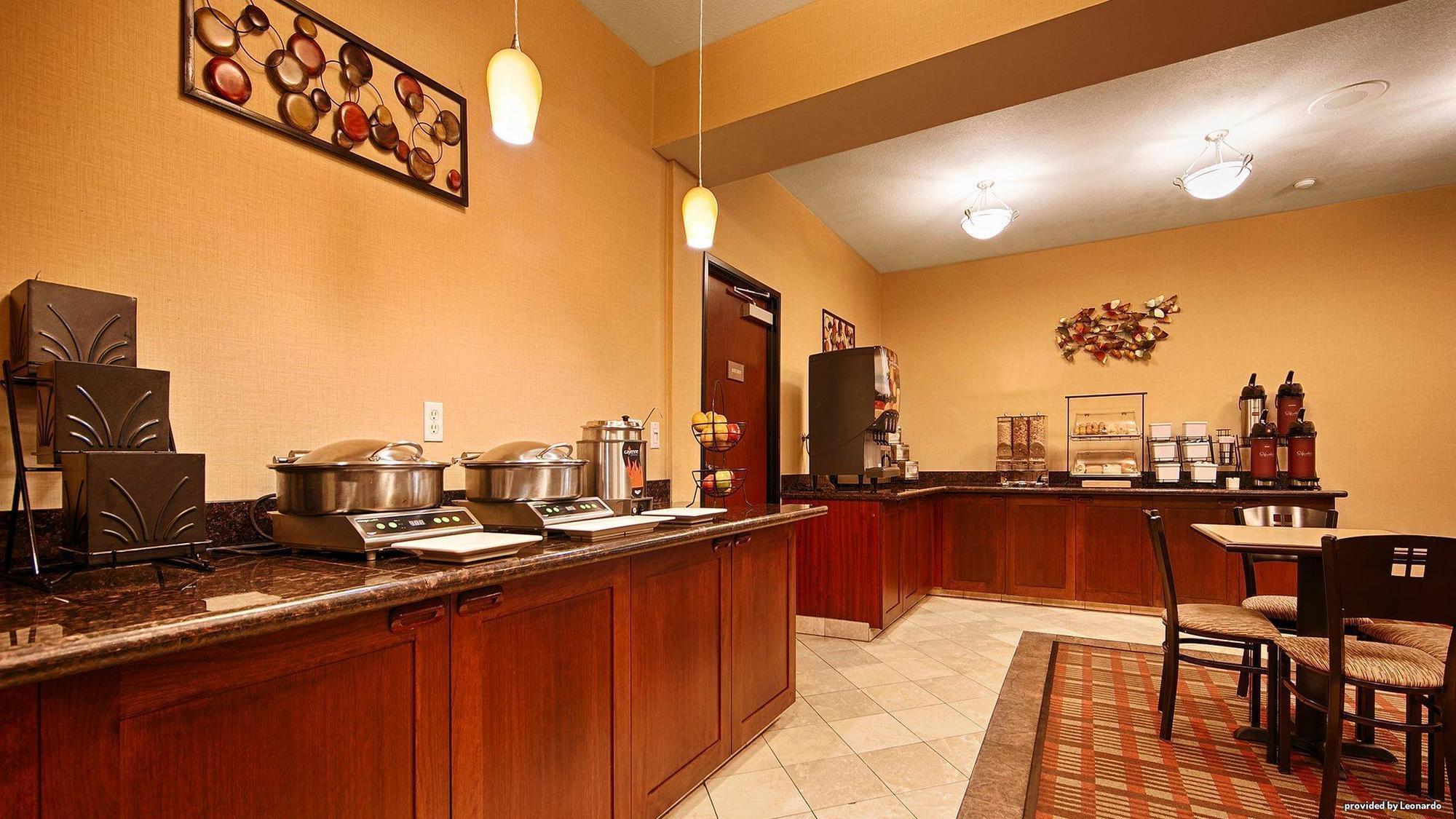 Best Western Wilsonville Inn & Suites Bagian luar foto