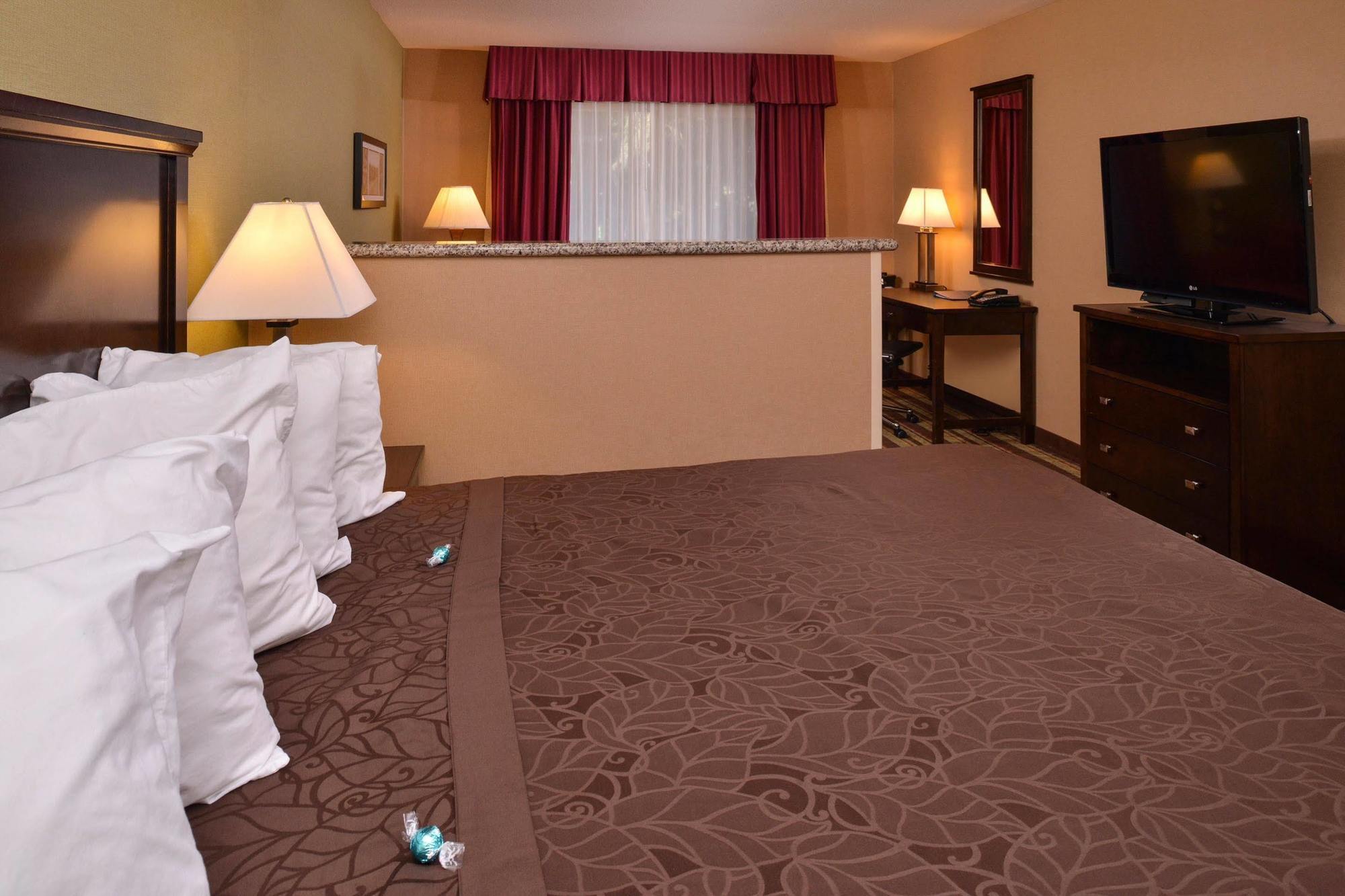 Best Western Wilsonville Inn & Suites Bagian luar foto