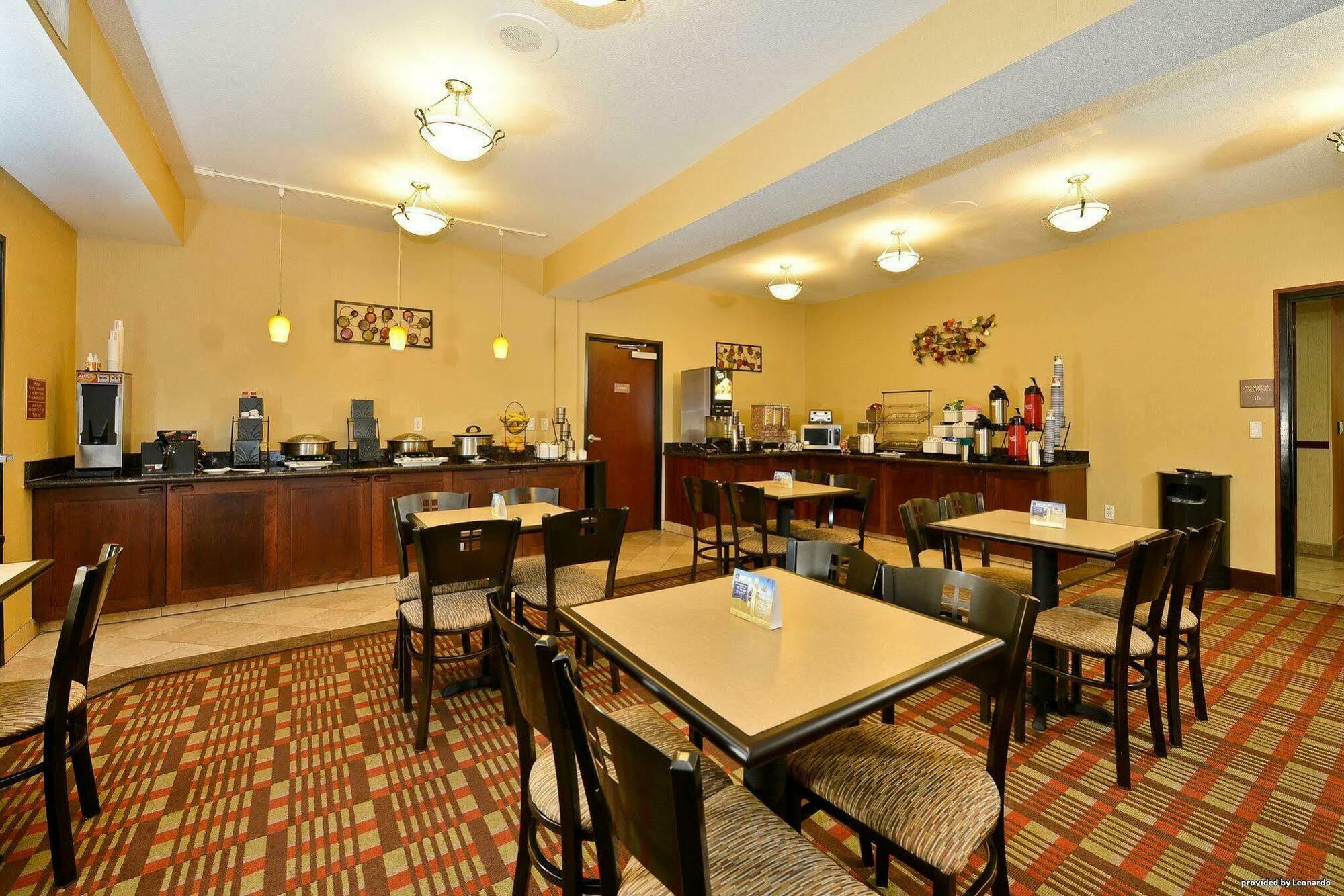 Best Western Wilsonville Inn & Suites Bagian luar foto